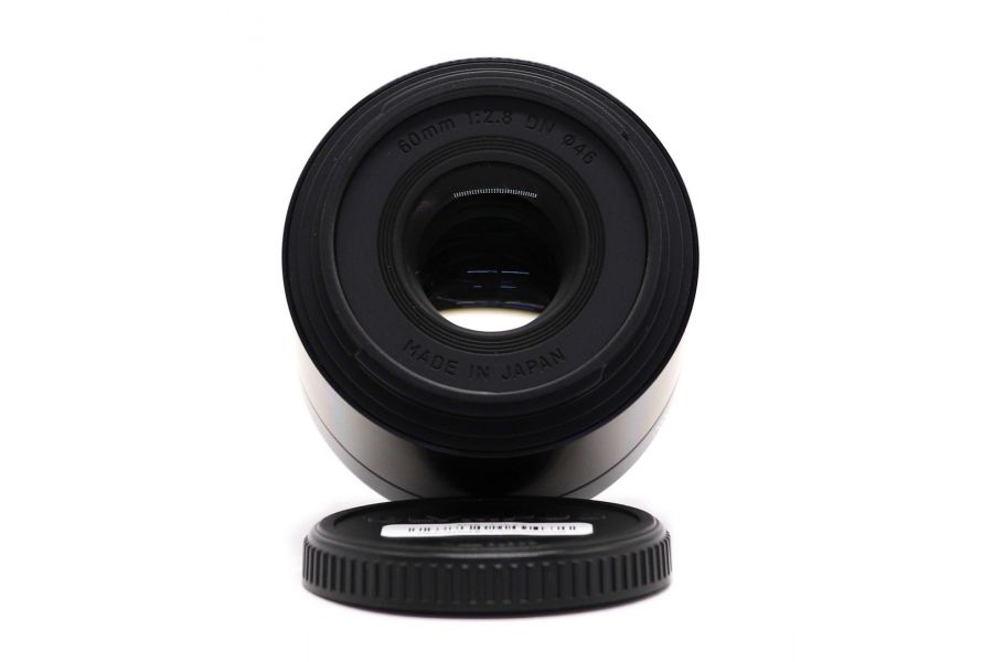 Sigma AF 60mm f/2.8 DN Micro 4/3 в упаковке
