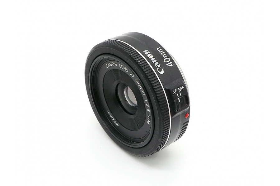 Компактный универсальный Canon EF 40mm f/2.8 STM