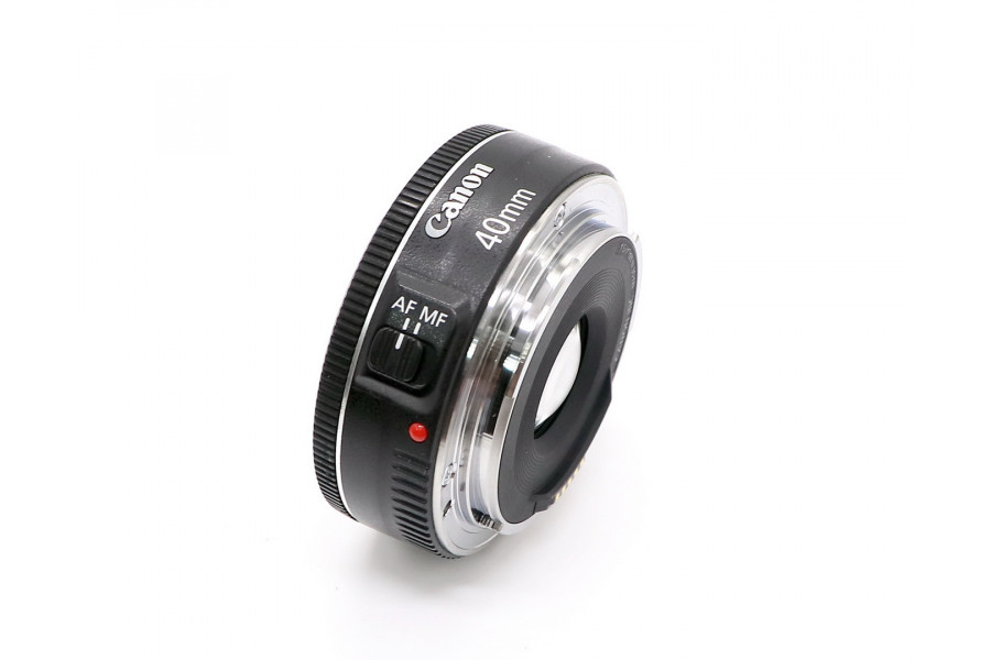 Компактный универсальный Canon EF 40mm f/2.8 STM