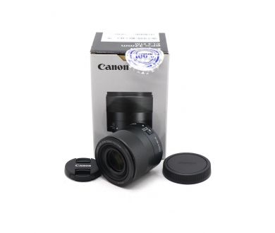 Объектив Canon EF-M 32mm f/1.4 STM в упаковке