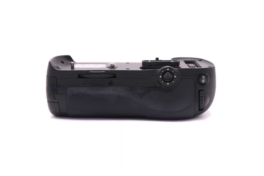 Батарейная ручка Nikon MB-D12