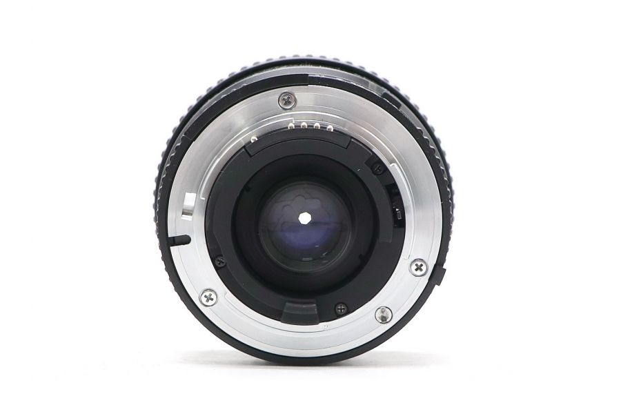 Компактный объектив Nikon 20mm f/2.8D Nikkor