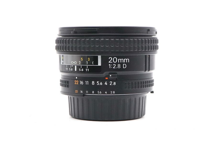 Компактный объектив Nikon 20mm f/2.8D Nikkor