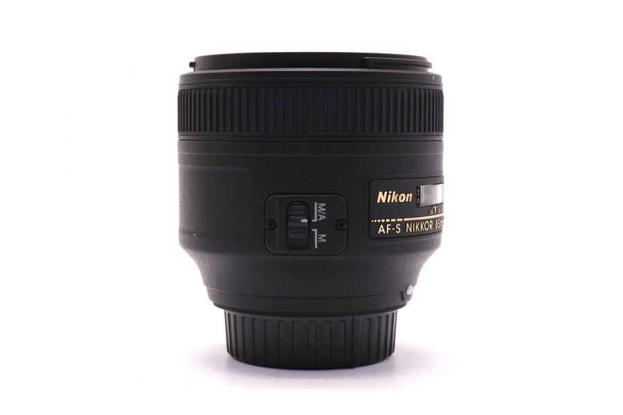 Объектив Nikon 85mm f/1.8G AF-S Nikkor в упаковке