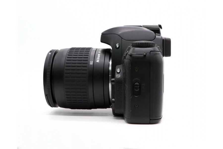 Зеркальный пленочный фотоаппарат Nikon F65 kit