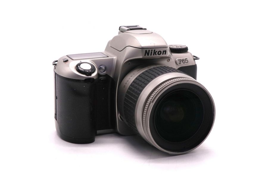 Зеркальный пленочный фотоаппарат Nikon F65 kit