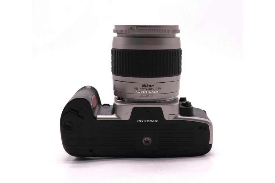 Зеркальный пленочный фотоаппарат Nikon F65 kit