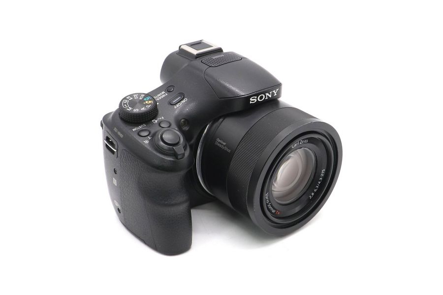 Компактный фотоаппарат Sony DSC-HX400 в упаковке