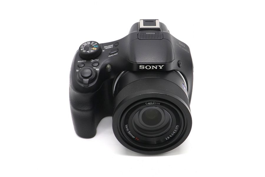 Компактный фотоаппарат Sony DSC-HX400 в упаковке