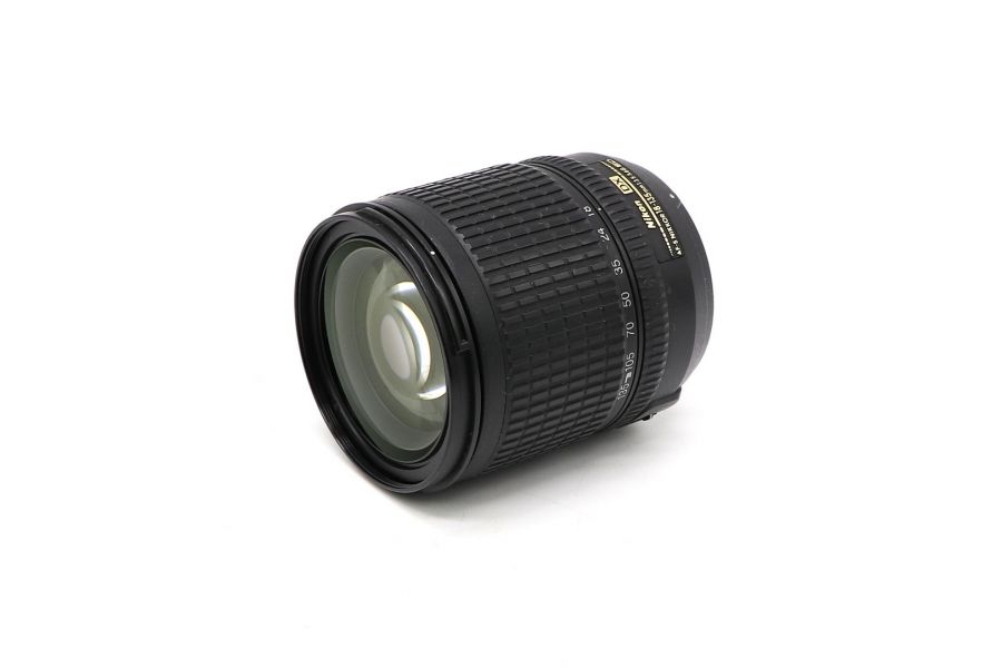 Nikon 18-135mm f/3.5-5.6G ED-IF AF-S DX Zoom-Nikkor
