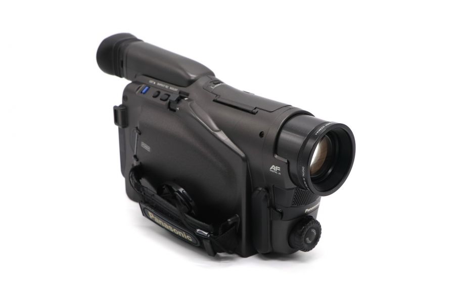 Аналоговая видеокамера Panasonic NV-RX7EN