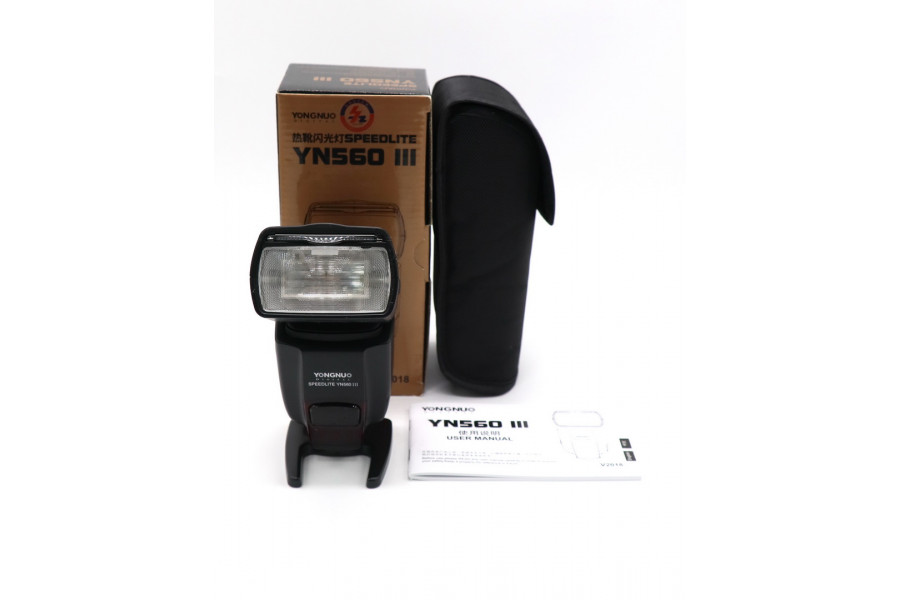 Фотовспышка Yongnuo speedlite YN560 III в упаковке