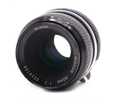 Светосильный объектив Nikon 50mm f/2 Nikkor
