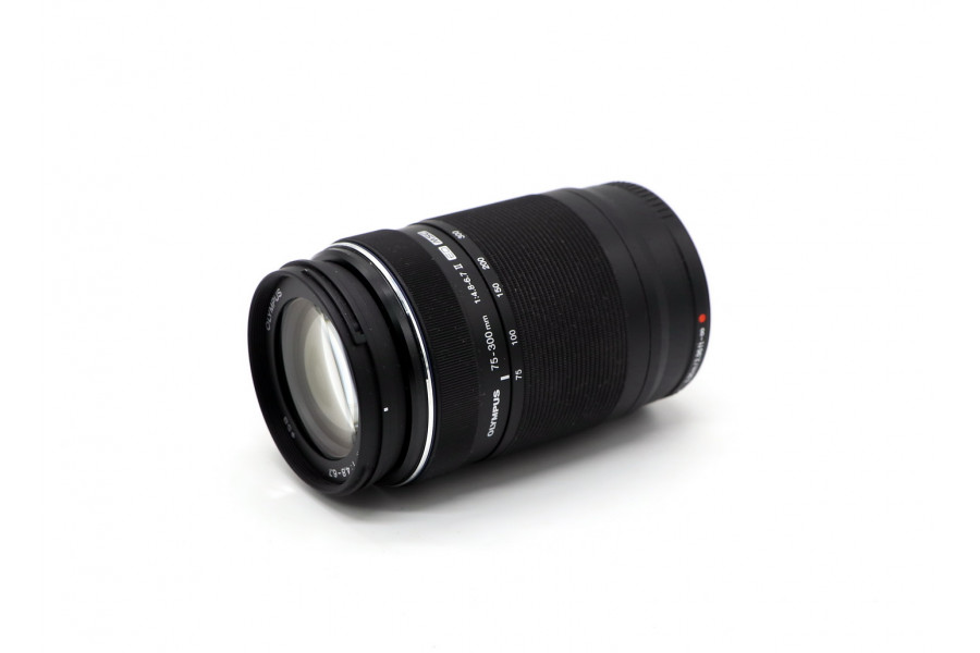 Olympus M.Zuiko Digital 75-300mm f/4.8-6.7 ED II MSC в упаковке