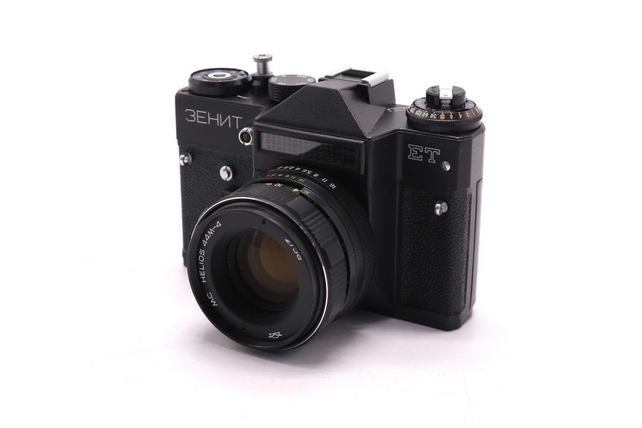 Черный Зенит ЕТ с объективом Гелиос-44М-4 MC 2/58