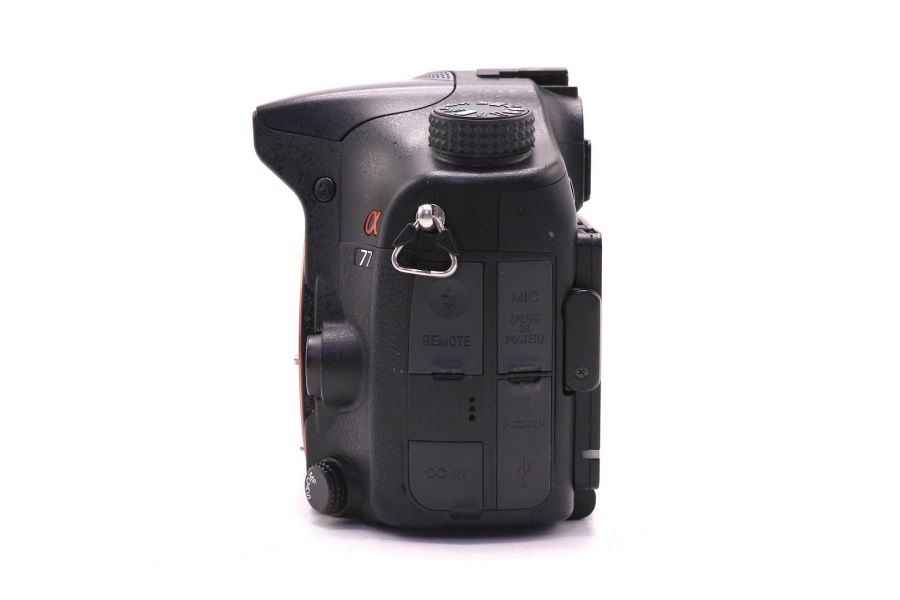 Sony A77 body (пробег 38980 кадров)