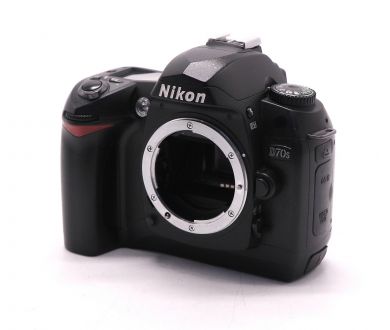 Фотокамера Nikon D70s body (пробег 7450 кадров)