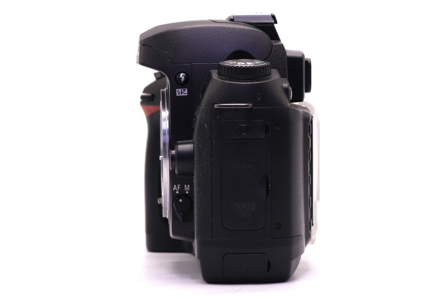 Фотокамера Nikon D70s body (пробег 4400 кадров)
