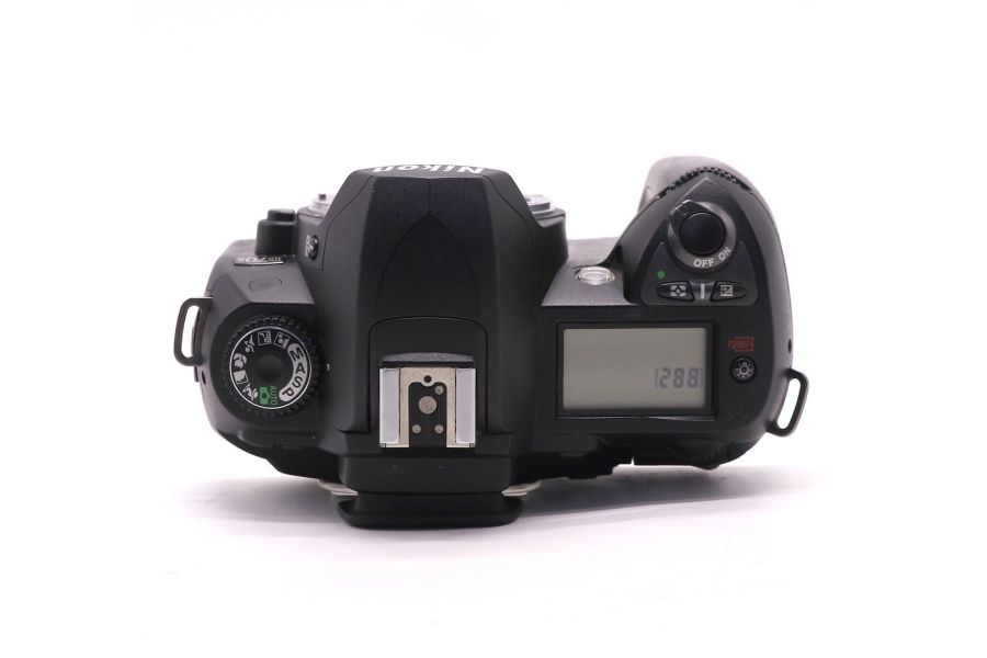 Фотокамера Nikon D70s body (пробег 4000 кадров)