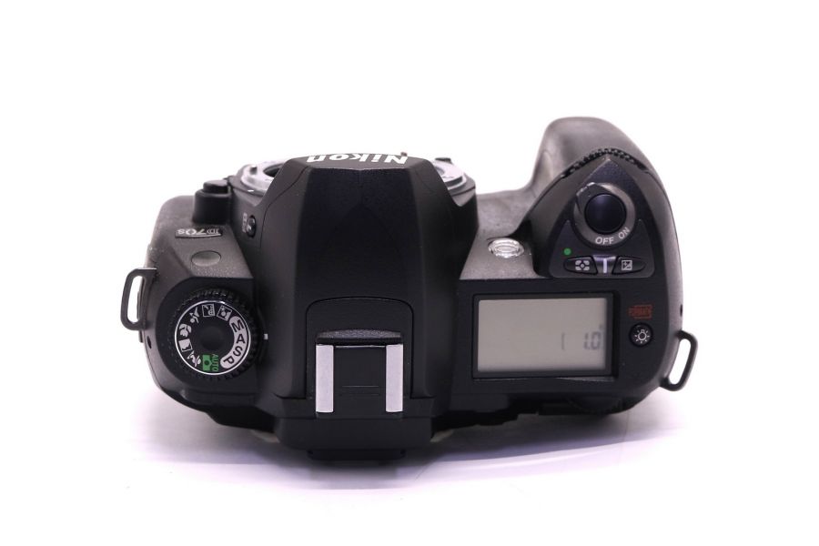 Фотокамера Nikon D70s body (пробег 4400 кадров)