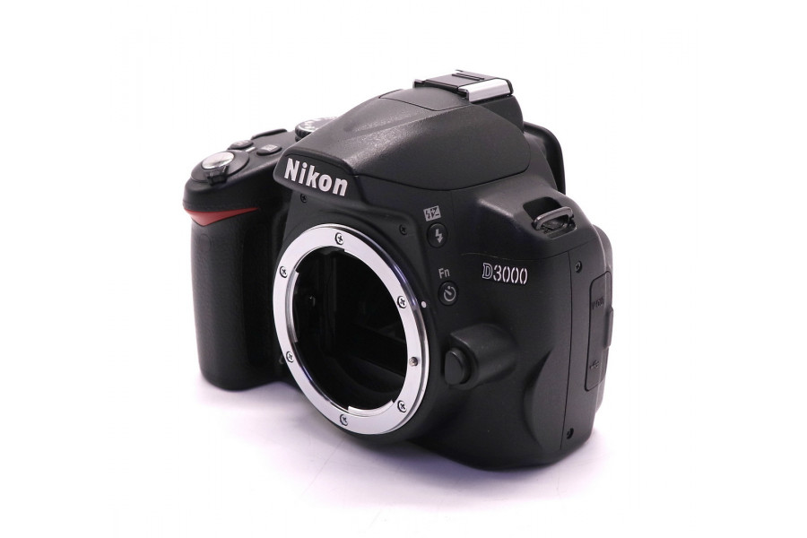 Nikon D3000 body (пробег 5300 кадров)