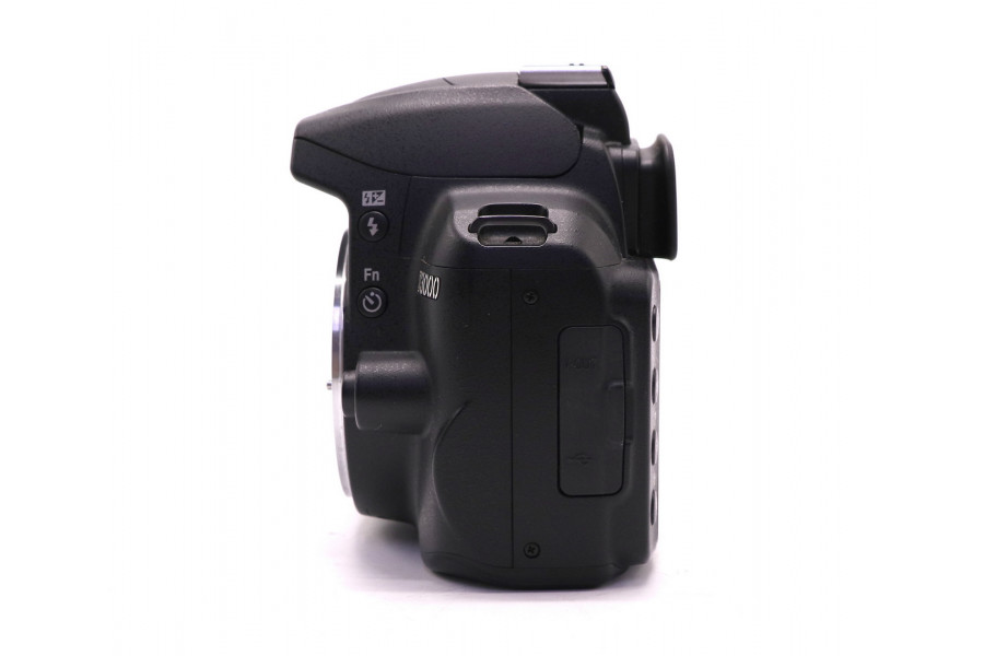 Nikon D3000 body (пробег 5300 кадров)