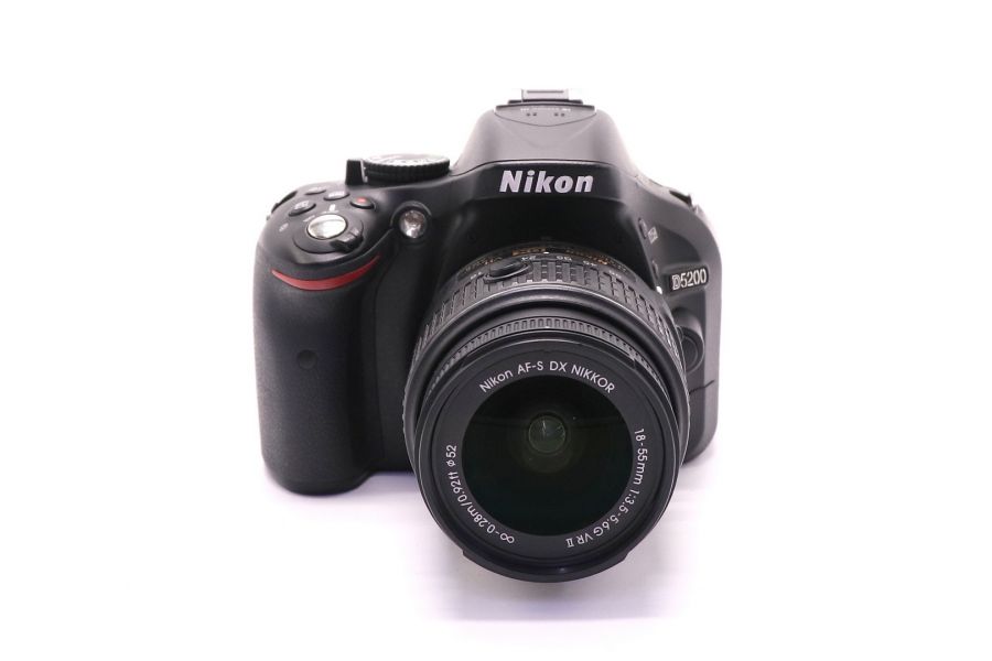 Фотокамера Nikon D5200 kit (пробег 1700 кадров)