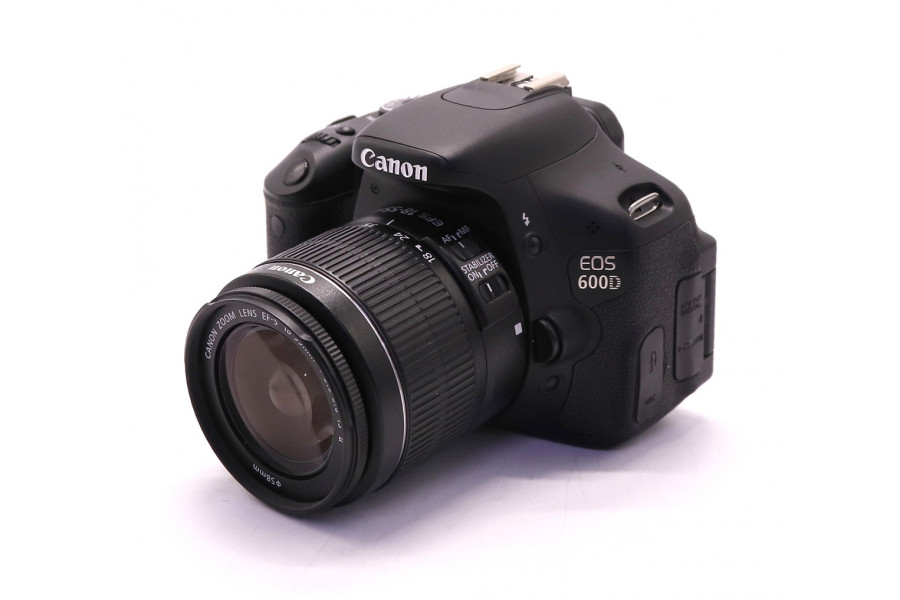 Canon EOS 600D kit (пробег 1110 кадров)