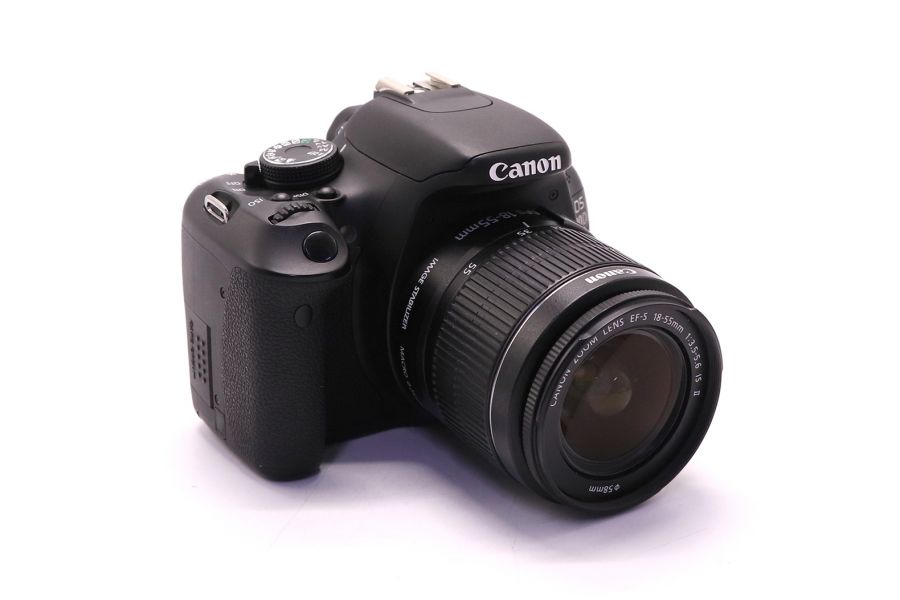 Canon EOS 600D kit (пробег 1110 кадров)