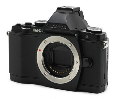 Цифровой фотоаппарат Olympus OM-D E-M5 body
