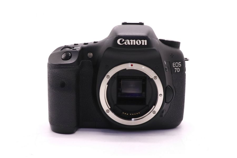 Фотокамера Canon EOS 7D body (пробег 69570 кадров)