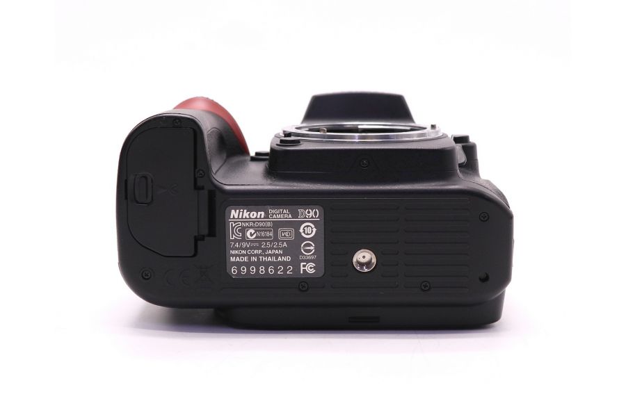 Nikon D90 body (пробег 4950 кадров)