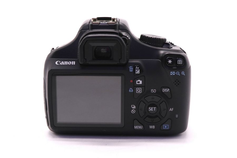 Фотокамера Canon EOS 1100D kit (пробег 6100 кадров)