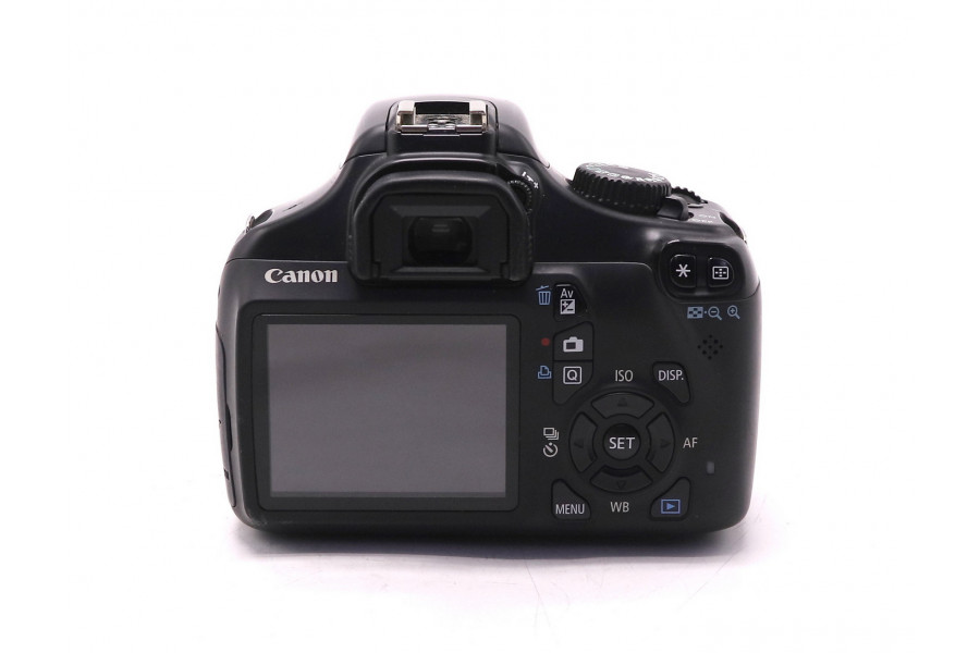 Фотокамера Canon EOS 1100D kit (пробег 5885 кадров)