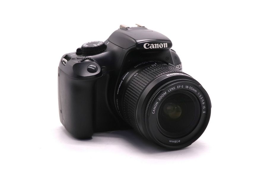 Фотокамера Canon EOS 1100D kit (пробег 5885 кадров)