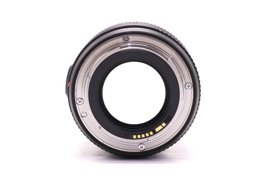 Canon EF 35mm f/1.4L II USM в упаковке