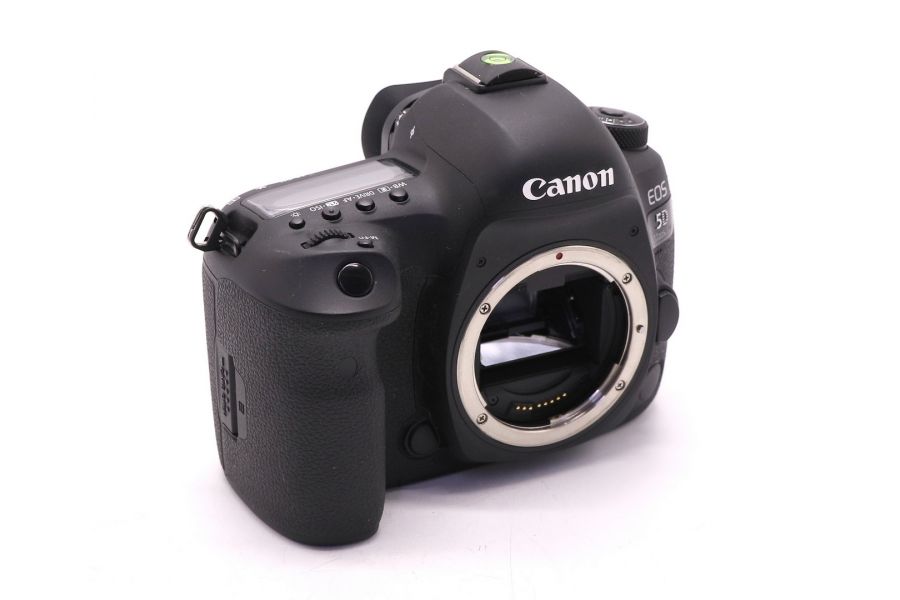 Canon EOS 5D Mark IV body в упаковке (пробег 5390 кадров)