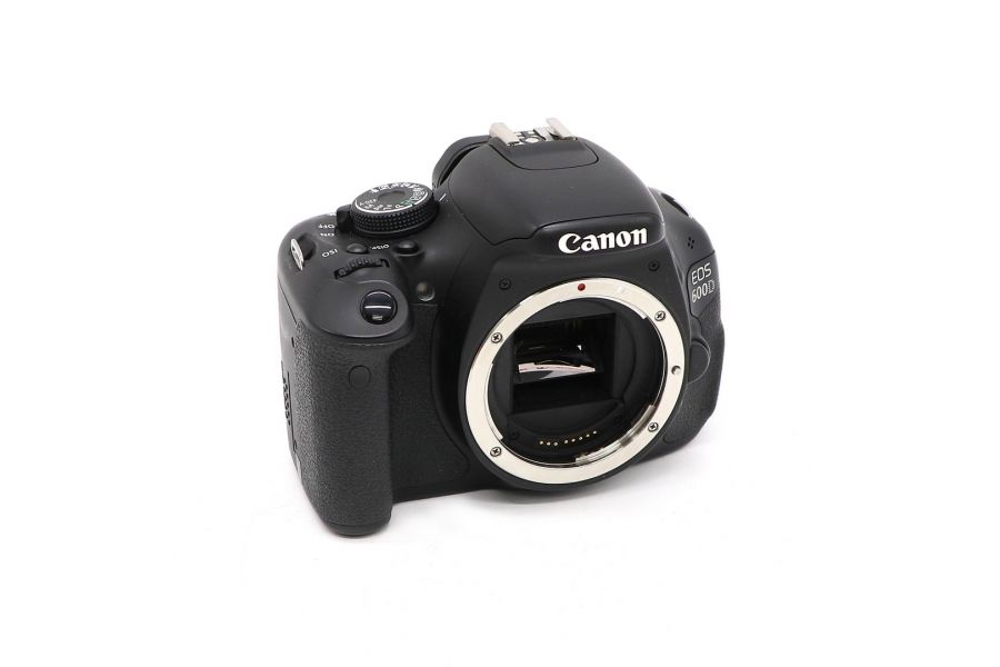 Canon EOS 600D body в упаковке (пробег 8000 кадров)