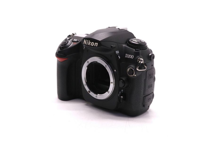 Фотокамера Nikon D200 body (пробег 38000 кадров)
