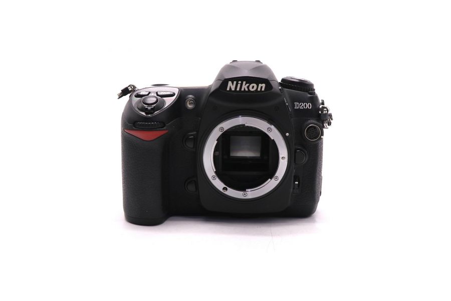 Фотокамера Nikon D200 body (пробег 38000 кадров)