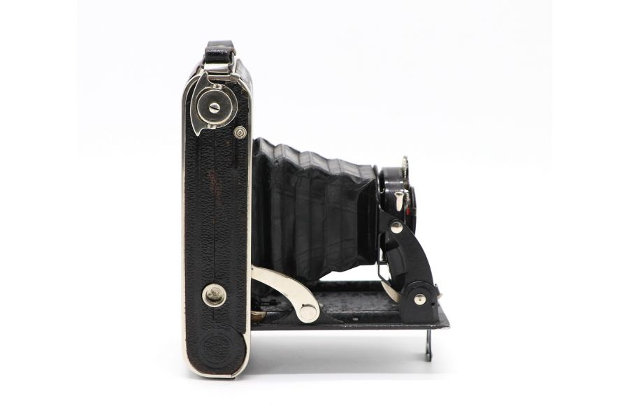 Voigtlander + Anastigmat Voigtar 6.3