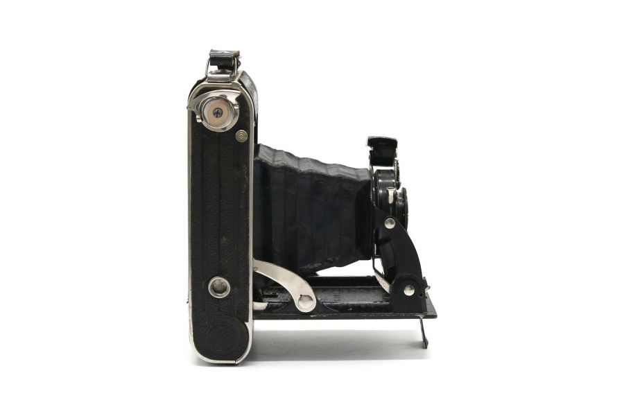 Voigtlander + Anastigmat Voigtar 6.3