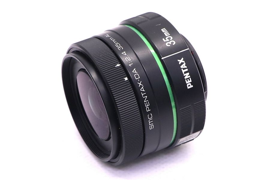Объектив Pentax-DA SMC 35mm f/2.4 AL в упаковке