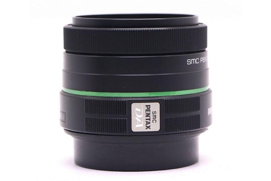 Объектив Pentax-DA SMC 35mm f/2.4 AL в упаковке