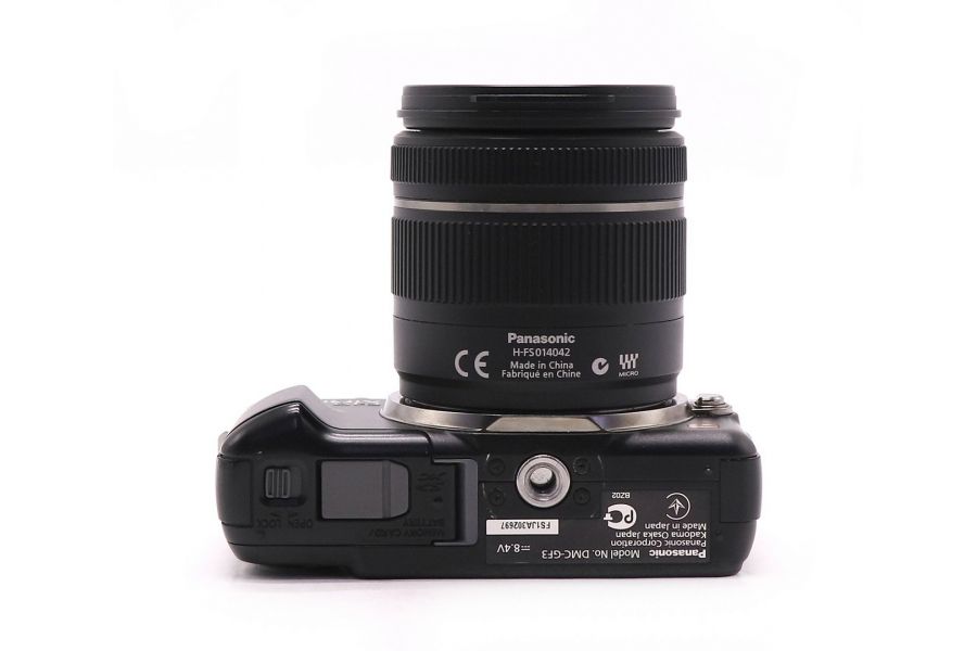 Panasonic Lumix DMC-GF3 kit black (пробег 3165 кадров)