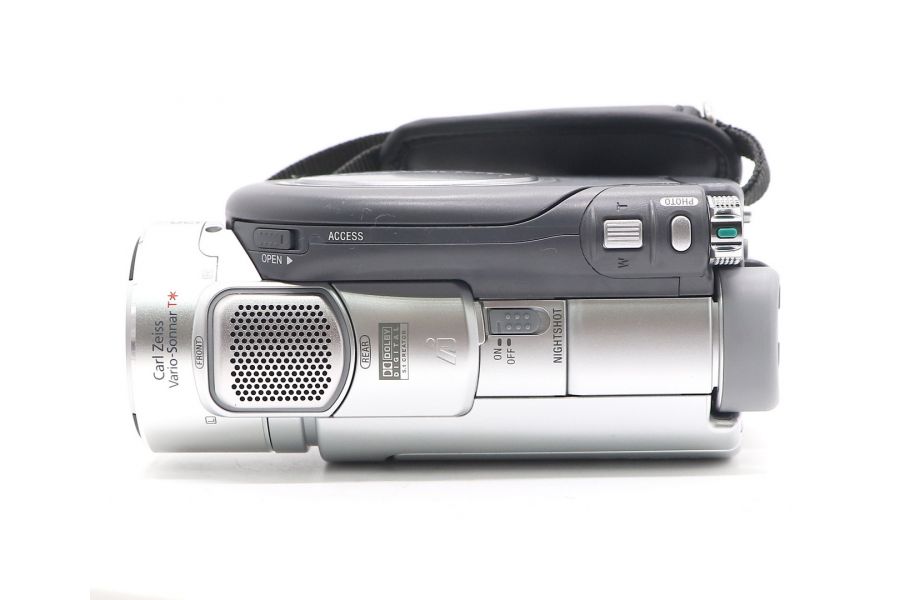 Цифровая серая видеокамера Sony DCR-DVD405E