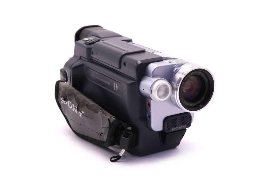 Видеокамера Sony DCR-TRV355E