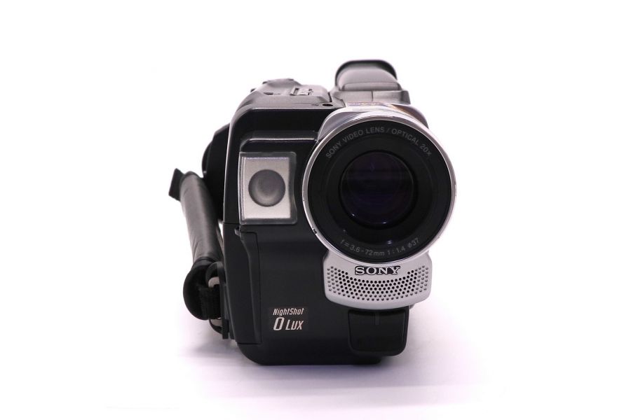 Видеокамера Sony CCD-TRV78E Handycam