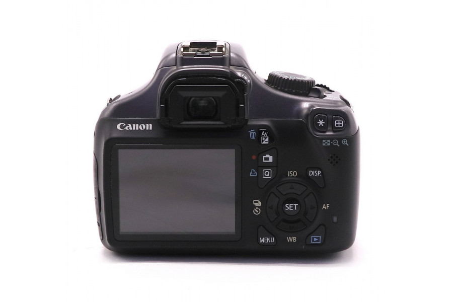 Canon EOS 1100D kit (пробег 33620 кадров)
