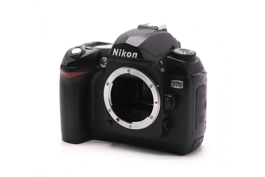 Фотокамера Nikon D70 body (пробег 11500 кадров)